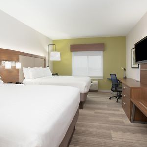 Standard Queen Room Two Queen Beds